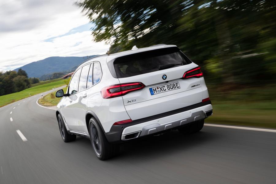  BMW X5 xDrive45e iPerformance (G05) 2019 года  (WW) (фото 4 из 102)